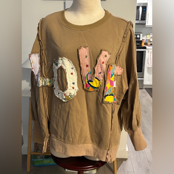 Easel Oversized Tan Love Patch Terry Sweatshirt . Size S - Picture 3 of 9